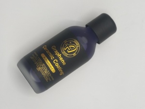 Produit d'entretien de la peinture automobile offrant une protection longue durée de 9 ans avec revêtement auto-réparateur en graphène et technologie UV Track - Product Image 3