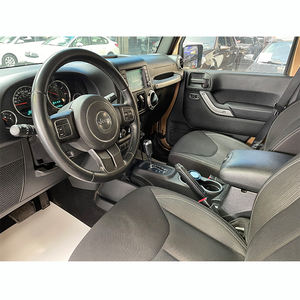 Jeep Wrangler <span class=keywords><strong>Sahara</strong></span> 2015, 5 Personas, SUV de Alta Distancia al Suelo, Automático, Diésel Turbo, Asientos de Tela, Todoterreno, Usado - Product Image 4
