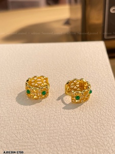 Hot Selling Trendy French Vintage GLITZ STAR <b>Silver</b> 18K Gold Plated Zircon <b>Chunky</b> <b>Hoop</b> Earrings for Women Gift - Product Image 4