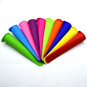 Molde de silicona ecológico de grado alimenticio sin BPA, reutilizable, de fácil desmolde, para helados y paletas de hielo con tapa. - Product Image 1