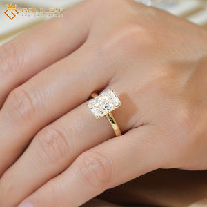 Anillo de Compromiso Delicado Chapado en Oro Personalizado de Goldleaf Jewelry, Diamante Cultivado en Laboratorio Certificado por IGI, Corte Radiante, Color F, 3.08CT, Moderno - Product Image 3