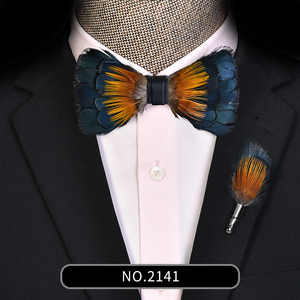 Accessori da <span class=keywords><strong>Uomo</strong></span> <span class=keywords><strong>di</strong></span> Lusso, Set <span class=keywords><strong>con</strong></span> Papillon e Spilla Fatti a Mano in Piuma per <span class=keywords><strong>Uomo</strong></span> - Product Image 4