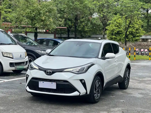 Oferta Especial: <span class=keywords><strong>Toyota</strong></span> <span class=keywords><strong>C</strong></span>-<span class=keywords><strong>HR</strong></span> <span class=keywords><strong>2023</strong></span> 2.0L CVT Edición de Lujo, Matriculado Enero <span class=keywords><strong>2023</strong></span>, Solo 16,000 KM, SUV Compacto de 5 Puertas y 5 Asientos - Product Image 2