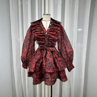 Vente en gros d'usine, robe de soirée mini à manches longues, col en V, taille empire, imprimé léopard, volants bouffants, style socialite, hiver 2026 pour femmes