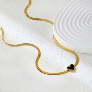 Collar de cadena de oro con forma de corazón para mujer, colgante sencillo, joyería para uso diario - Product Image 1