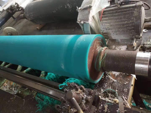 Rouleau en caoutchouc de silicone industriel résistant à l'<span class=keywords><strong>abrasion</strong></span>, aux acides, à l'ozone et au vieillissement thermique pour l'impression et le laminage - Product Image 4