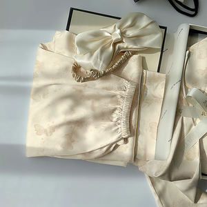 Новая осенняя коллекция: женская ночная сорочка премиум-класса из шелковистой ткани, которую можно носить как верхнюю одежду или домашнюю одежду. - Product Image 3