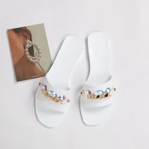 Nuovo disegno di shell di perle a catena signore dei sandali della gelatina di può essere personalizzato vamp pantofole gelatina per le donne
