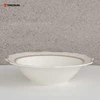 Vaisselle en porcelaine fine de style européen, vente en gros, nouvelle collection, service de table occidental 24 pièces, vaisselle à bord doré