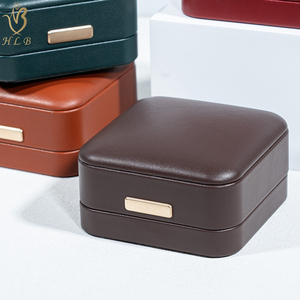 Nhà Máy Odm Sang Trọng PU Da & Tốt Nhung Lót Hình Vuông Vòng Đeo Đồ Trang Sức Bao Bì Hộp Với Biểu Tượng Tùy Chỉnh - Product Image 3