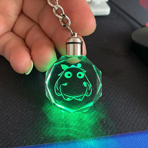 Venta al por mayor de fábrica: Collares de cristal con imagen LED, artesanías de metal y vidrio, llaveros promocionales con logotipo personalizado, mosquetones para bodas - Product Image 5