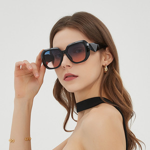 Lunettes de soleil style élégant 5471 grand cadre ovale niche argent verres argentés polarisés Hip Hop Anti-UV Spice Girls inspiré - Product Image 1