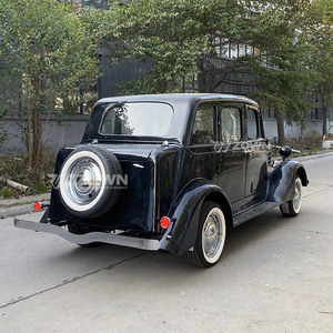 Voiture de tourisme électrique vintage, moderne et rétro, au look élégant et accrocheur, idéale pour l'accueil haut de gamme dans les centres de villégiature - Product Image 2