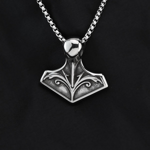 Collier pendentif marteau de Thor en acier inoxydable pour homme, style nordique rétro, bijoux hip-hop, design géométrique, épée asymétrique - Product Image 4