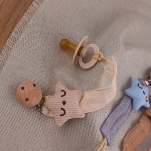Nuevas llegadas: Cadena de algodón suave con forma de estrella para chupete, sujetachupetes para bebé, cadena antipérdida para recién nacido con clip de madera de haya - Product Image 4