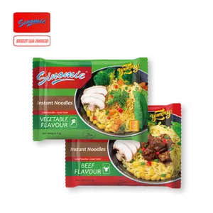 Produzione cinese SINOMIE marca verdura e manzo sapore 65g zuppa spaghetti istantanei