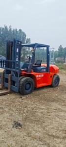 Montacargas HELI de Segunda Mano de Alta Calidad, Modelo 60, con Capacidad de Elevación de 6 Toneladas, Motor, Caja de Cambios y Bomba - Product Image 2