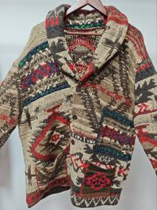 Cárdigan de Cuello Redondo Tejido a Mano, Lujosamente Suave, Ecológico, Informal, con Diseño Intrincado de Trenzas, Transpirable, Cómodo y Antiencogimiento - Product Image 2