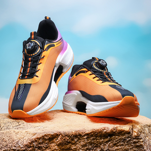 Chaussures de course performantes pour hommes à semelle épaisse respirante en maille avec plaque en fibre de carbone et système de laçage rapide sans nœuds, dégradé de couleurs - Product Image 6