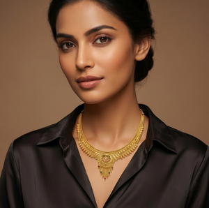 Collar DIVYORO Premium con Eslabones Esmaltados, Chapado en Oro, Joyería de Moda para Mujer, Colección Nupcial Tradicional del Sur de la India - Product Image 5