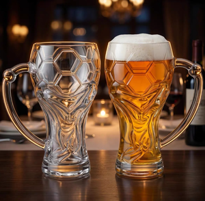 Chope à bière en verre gaufré minimaliste moderne avec poignée, tasse de football pour la maison, les bars sportifs, les pubs, les cadeaux et souvenirs de fête - Product Image 1