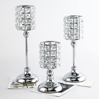 Chandelier en cristal de luxe léger européen, porte-bougie en fer, ornements en métal, décorations de mariage et d'intérieur, accessoires pour dîner aux chandelles