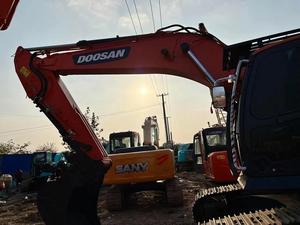 Excavatrice d'occasion DOOSAN DX300LC-9 DX300 de 30 tonnes, grande pelle d'occasion de Corée DOOSAN DX300, équipement lourd pour l'extraction de carrière - Product Image 4