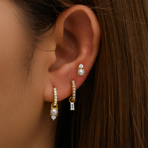 Juego de 3 Piezas de Aretes CANNER de Plata Esterlina 925 con Perlas Geométricas, Circonitas y Aros Huggies - Product Image 4