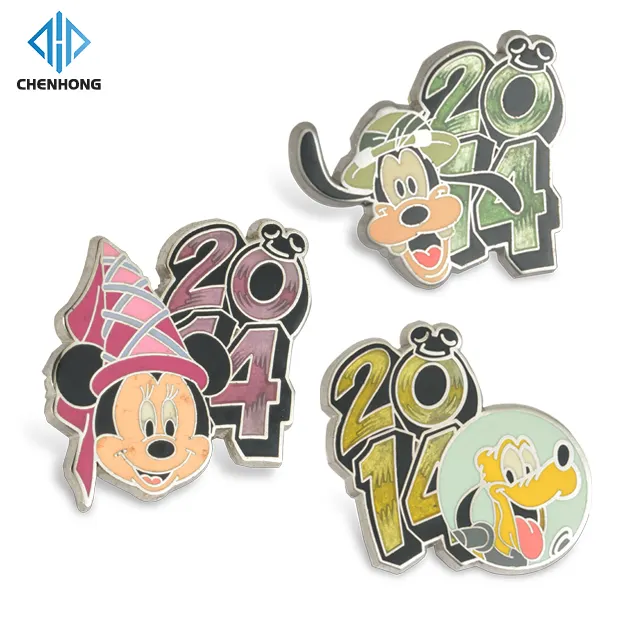 Fábrica Design Livre Logotipo Bonito Anime Broche Dos Desenhos Animados Stamping Metal Lapela Pin Hard Enamel Badge Sem MOQ
