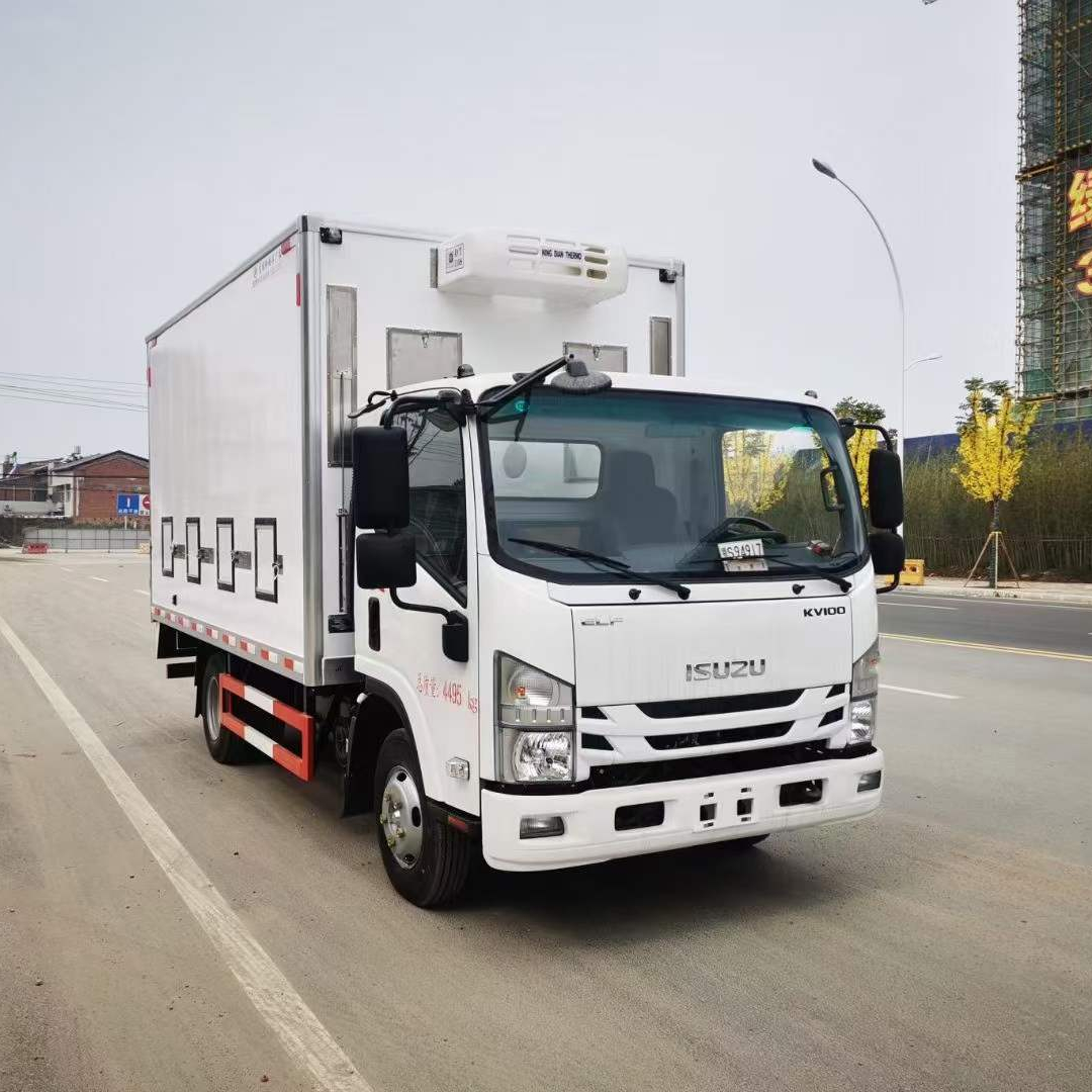 Isuzu лимонного дерева долгий срок жизни безопасное и надежное 4X2 для цыплят в курятнике транспортный грузовой фургон