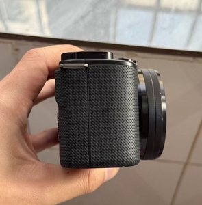 Appareil <span class=keywords><strong>photo</strong></span> <span class=keywords><strong>Sony</strong></span> ZVE10 d'occasion avec objectif 16-50 mm, caméra Vlog 4K, 90% neuf, haute qualité - Product Image 3
