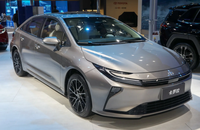 Édition 2023, essence automatique, 5 places, conduite à gauche, pneus R15, sièges en tissu pour Corolla berline, voiture d'occasion, 1.8L E-CVT, édition haut de gamme