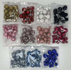 Paquete de 20 Bolas Decorativas de Diferentes Tamaños (2, 2.5, 3, 4 cm) en Dorado, Plateado, Rosa y Azul para Decoración de Pasteles de Cumpleaños - Product Image 6