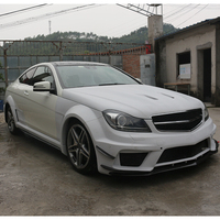 Kit carrosserie pour Mercedes Benz W204 C63, années 2007-2014 : modification et amélioration du pare-chocs avant, du capot moteur, des ailes, des garde-boue et du pare-chocs arrière.
