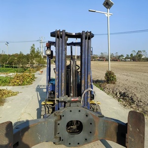 Gebruikte Originele Verf <span class=keywords><strong>Komatsu</strong></span> 3 <span class=keywords><strong>Ton</strong></span> Mini Vorkheftruck Met Ronde Klem Tweedehands <span class=keywords><strong>Komatsu</strong></span> <span class=keywords><strong>25</strong></span> 30 Kleine Diesel Heftrucks Te Koop - Product Image 4