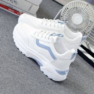 Baskets d'Été Tendance pour Femmes, Chaussures de Marche Respirantes en Maille Blanche, Baskets de Course Étudiantes <span class=keywords><strong>à</strong></span> Semelle Épaisse et Confortables - Product Image 1