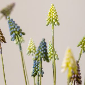 ก้านพลาสติก muscari เทียมทำด้วยมือดอกไม้ผักตบชวาองุ่นสังเคราะห์เป็นมิตรกับสิ่งแวดล้อมสำหรับฤดูใบไม้ผลิอีสเตอร์งานแต่งงานที่บ้าน - Product Image 3