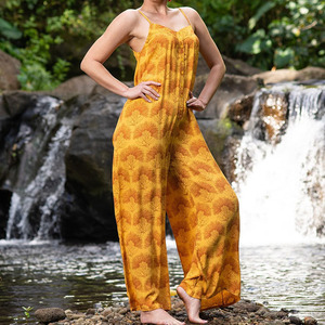 Mono holgado con estampado Aloha de diseño de alta calidad, personalizado OEM, transpirable, de rayón. - Product Image 3