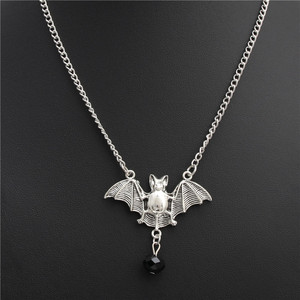 Collana con ciondolo a pipistrello e perline viola per il Giorno dei Morti, regalo di Halloween per donna - Product Image 6