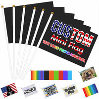 Drapeaux transgenres portables 14 cm x 21 cm, mini drapeaux en polyester sur bâtonnets pour décorations de fête LGBT, événements de fierté trans