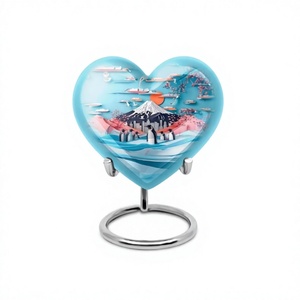 Urne commémorative de crémation en forme de coeur de groupe de pingouins bleu ciel pour les cendres adultes Urne décorative de coeur avec support et sac en velours gratuit - Product Image 1