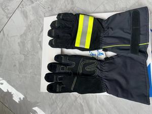 Nouveaux gants de <span class=keywords><strong>pompier</strong></span> en aramide, 4 couches, style fendu, imperméables, pour les opérations de sauvetage d'urgence et la lutte contre les incendies structurels - Product Image 3