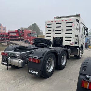 Le tracteur routier transfrontalier HowoMAX 6*4 du fabricant pour la logistique intensives et le transport de marchandises interurbaines. - Product Image 4