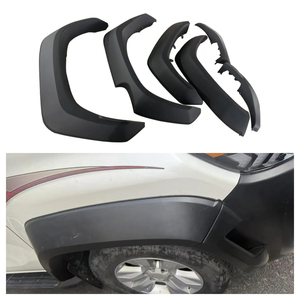 Élargisseurs d'ailes sport ABS style facelift pour Toyota Hilux Revo 2016-2020 – Modification premium style sud-américain - Product Image 1