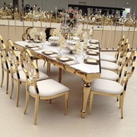 Table triangulaire moderne en acier inoxydable doré avec plateau en verre trempé pour mariages, événements en plein air, hôtels, fêtes - Durable et écologique
