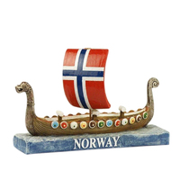 Noorse landen harsmodel Deense trollenbeeld Viking langschip bootmodel Nyhavn kanaalhuis beeldje Denemarken verzamelobject