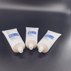 บรรจุภัณฑ์โฟมล้างหน้าขนาด D40 มม. 100 มล. หลอดพลาสติกเปล่าสำหรับเครื่องสำอาง แบบพิมพ์ออฟเซ็ตตามสั่ง หลอดสีขาวพร้อมฝาเกลียวอะคริลิก - Product Image 6