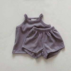 Setelan Baju Bayi Musim Panas Grosir, Atasan Tanpa Lengan Katun Lembut Model Waffle dan Celana Pendek, 2 Potong - Product Image 3