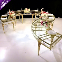 Table d'hôtel personnalisable en forme de serpentine, motif blanc et or, mobilier d'hôtel de luxe, chaise pour mariage