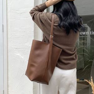 Sacs fourre-tout professionnels personnalisés pour femmes en cuir PU, sacs à bandoulière pour femme, sacs seau - Product Image 2